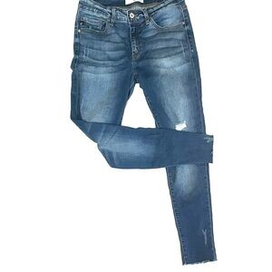 KanCan distressed unfinished cuff skinny sz 30